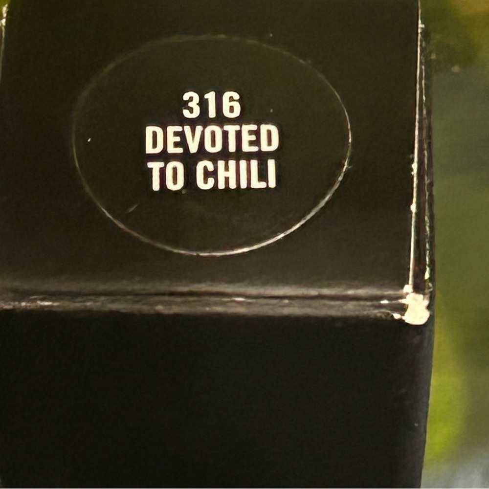 MAC Powder Kiss Lipstick in Devoted to Chili - NWT - Picture 2 of 6